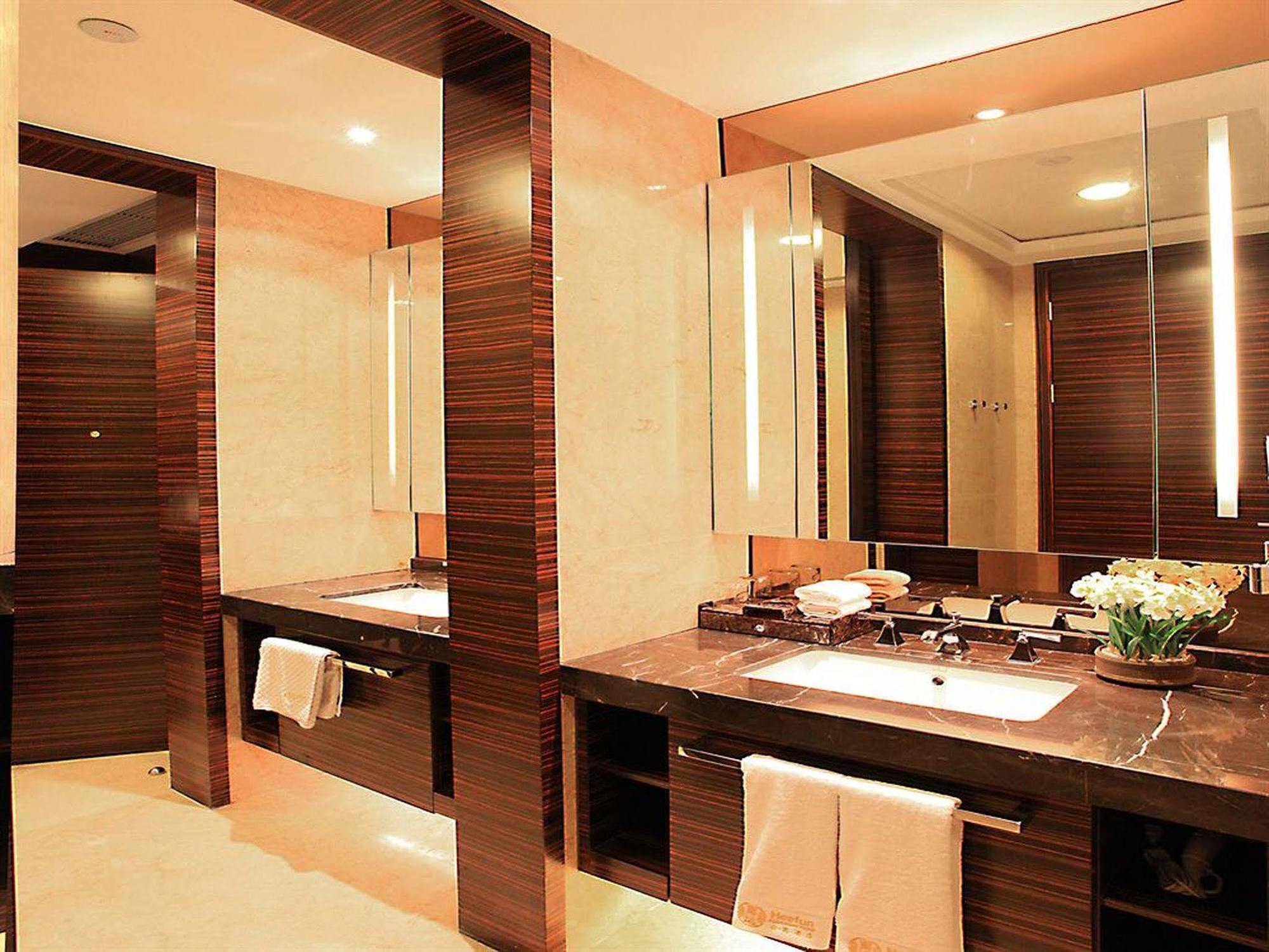 Heefun Apartment Gz -Poly World Trading Center-Walking Distance To Canton Fair Dış mekan fotoğraf